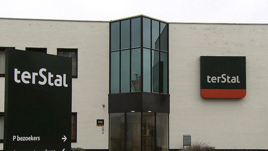 Medewerker opgesloten in toilet bij inbraak Almelo