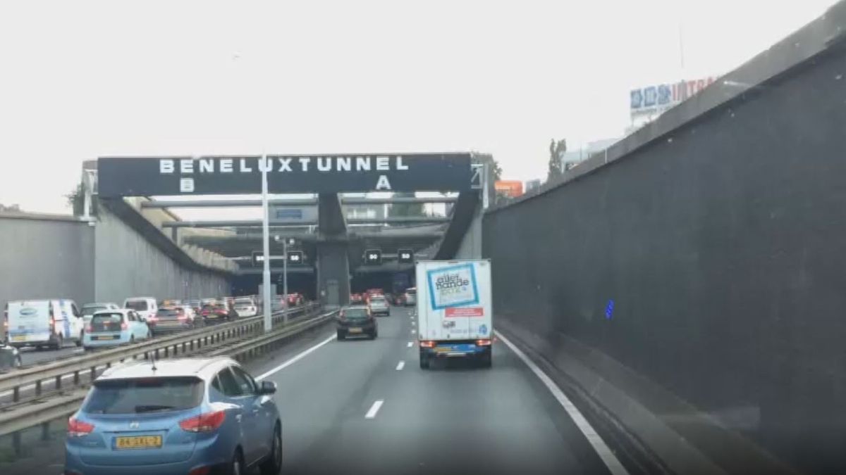 112nieuws Tunnelbuis Beneluxtunnel na ongeluk op de A4 weer open I File op A16 door ongeluk 112nieuws Tunnelbuis Beneluxtunnel na ongeluk op de A4 weer open I File op A16 door ongeluk