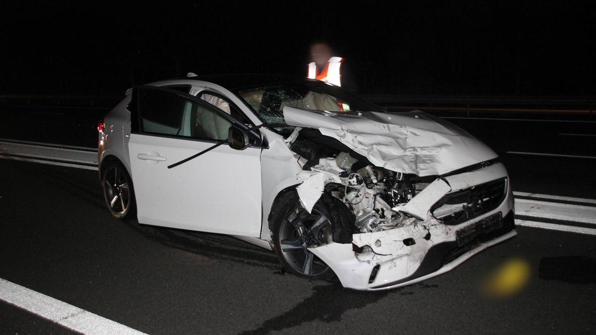 112 Nieuws: Twee gewonden bij ongeluk op A1 bij Bathmen