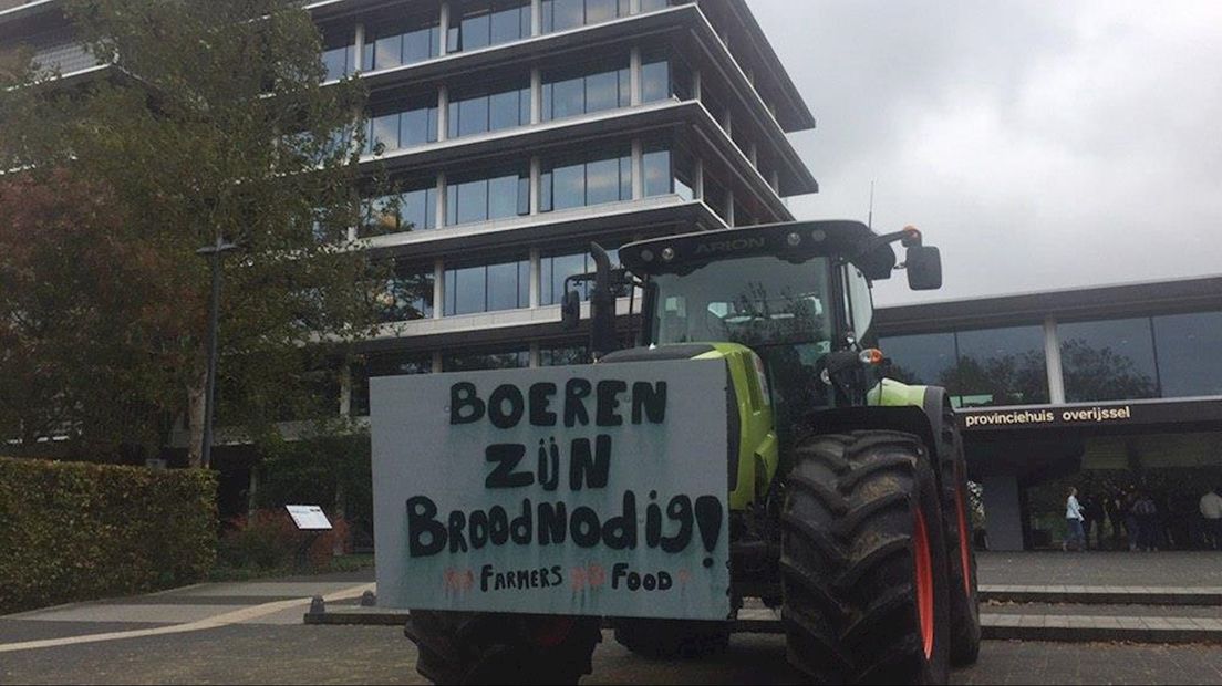 Opnieuw Boeren Aan Het Protesteren Bij Provinciehuis In Zwolle Rtv Oost