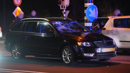 112 Nieuws: N35 afgesloten na ongeluk| Auto op de kop langs N50 bij Kampen.