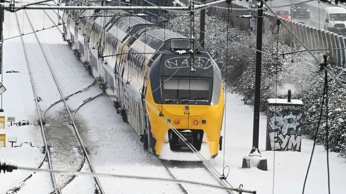Minder NS-treinen tussen Zwolle en Groningen, landelijke IT-storing wel voorbij