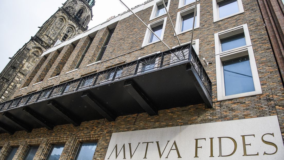 Societeitsgebouw Mutua Vides van Vindicat.
