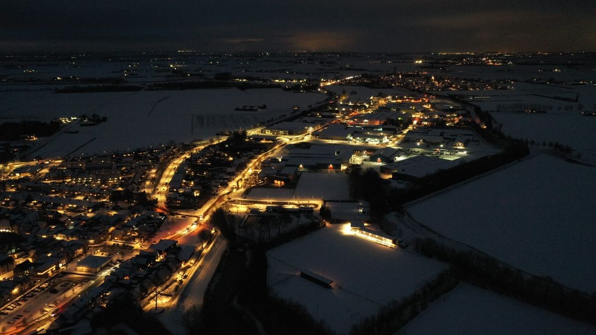 LIVE: Rijkswaterstaat waarschuwt voor gladheid dinsdag, weer sneeuwdonder gezien