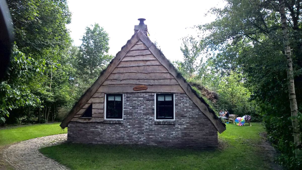 Op reis door de tijd: vakantie in een plaggenhut