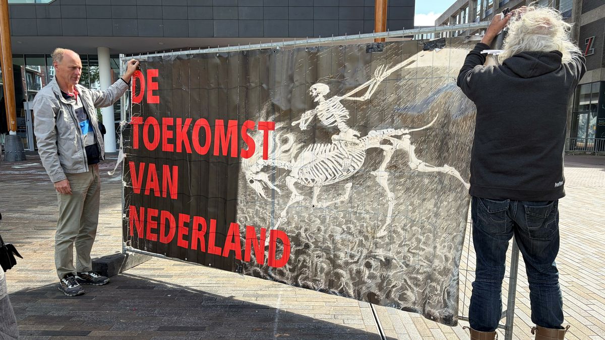 Twee demonstraties tegelijk in Leeuwarden, Nationaal Protest loopt route door binnenstad