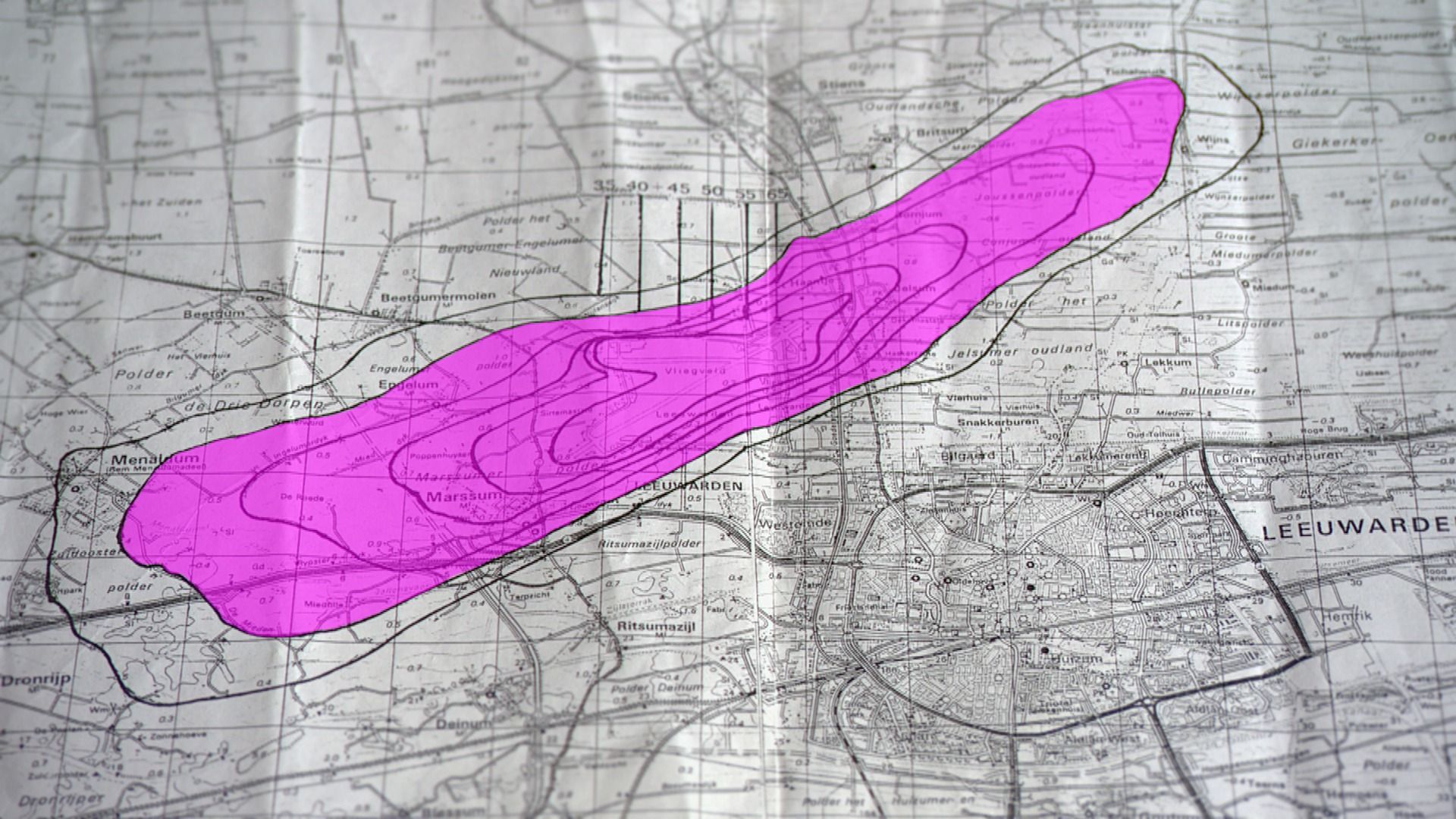 De 913 te isoleren woninge staan in het paarse gebied