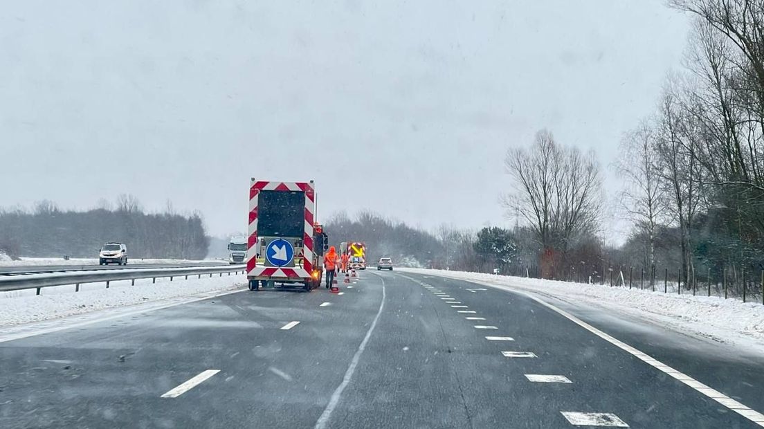 De A1 is ter hoogte van De Lutte afgesloten