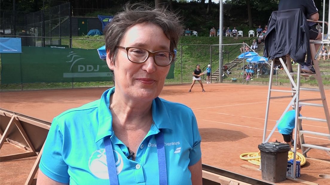Ze komen van over de hele wereld, van Indonesië tot Bolivia. De allerbeste internationale tennisjeugd komt elk jaar naar Velp voor de jaarlijkse Windmill Cup in Velp. Maar nu de toernooidirecteur stopt, is het nog maar de vraag of het toernooi blijft bestaan.