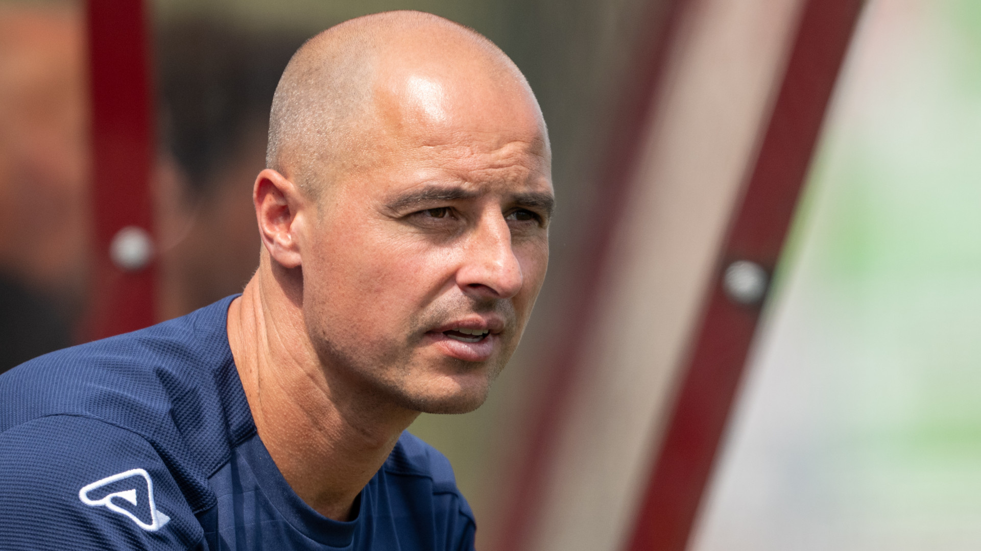 Transfercarrousel amateurvoetbal | FC Rijnvogels verlengt het contract van de trainer