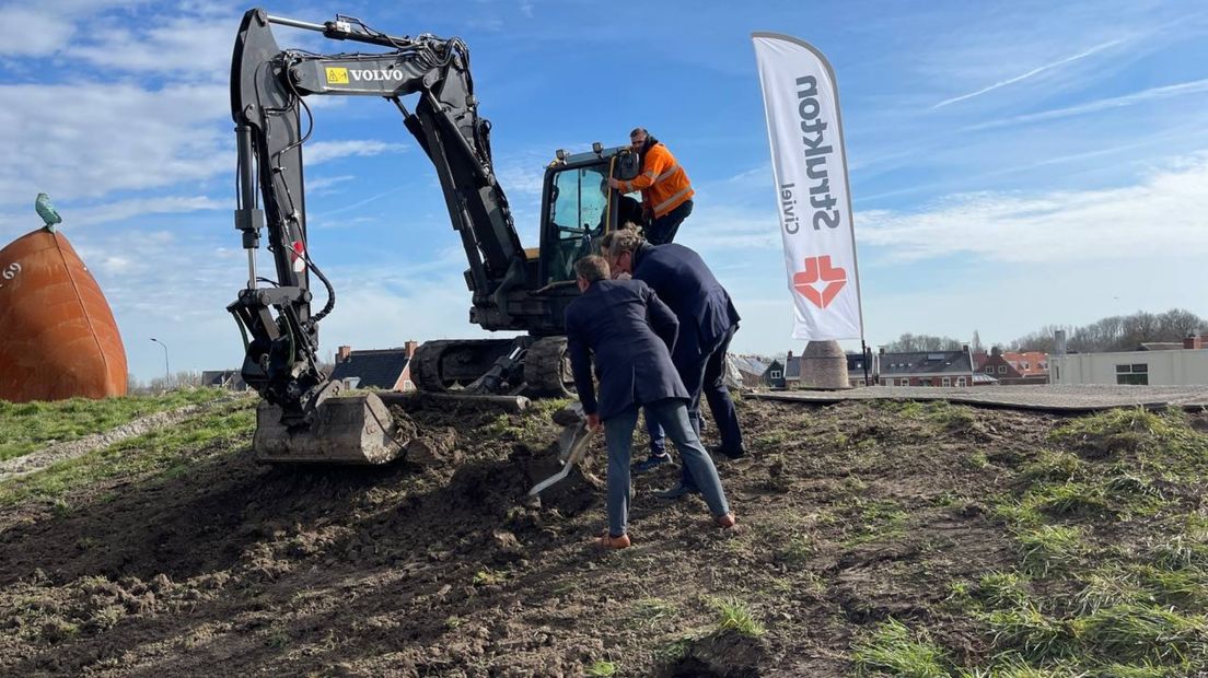 Het startsein voor de werkzaamheden in Zoutkamp