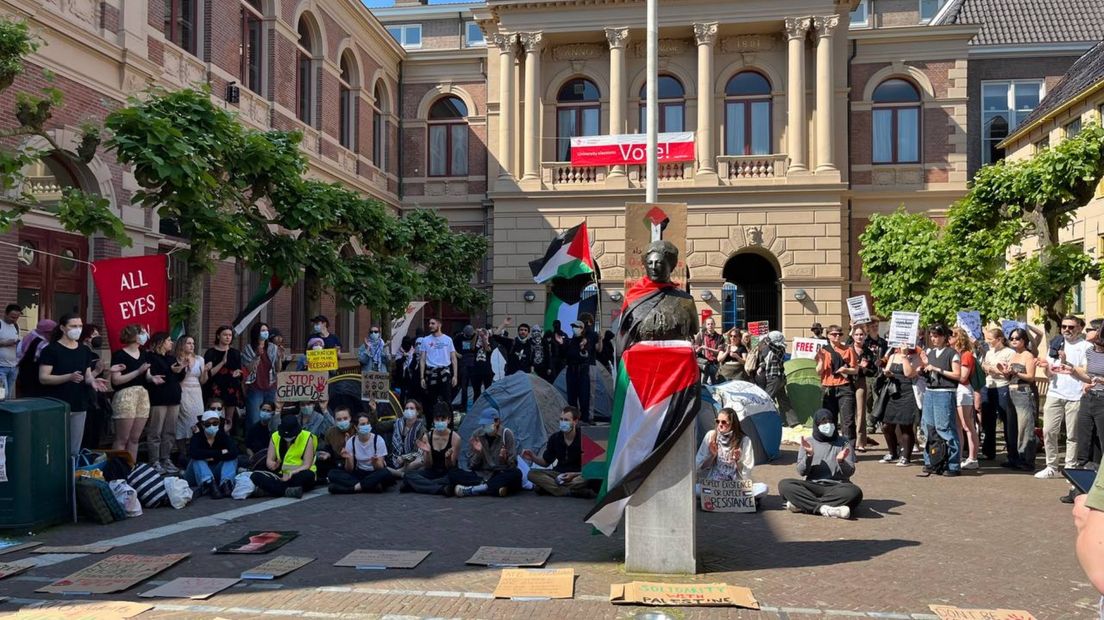 Studenten en medewerkers RUG protesteren met tenten voor Gaza: gebouwen afgesloten