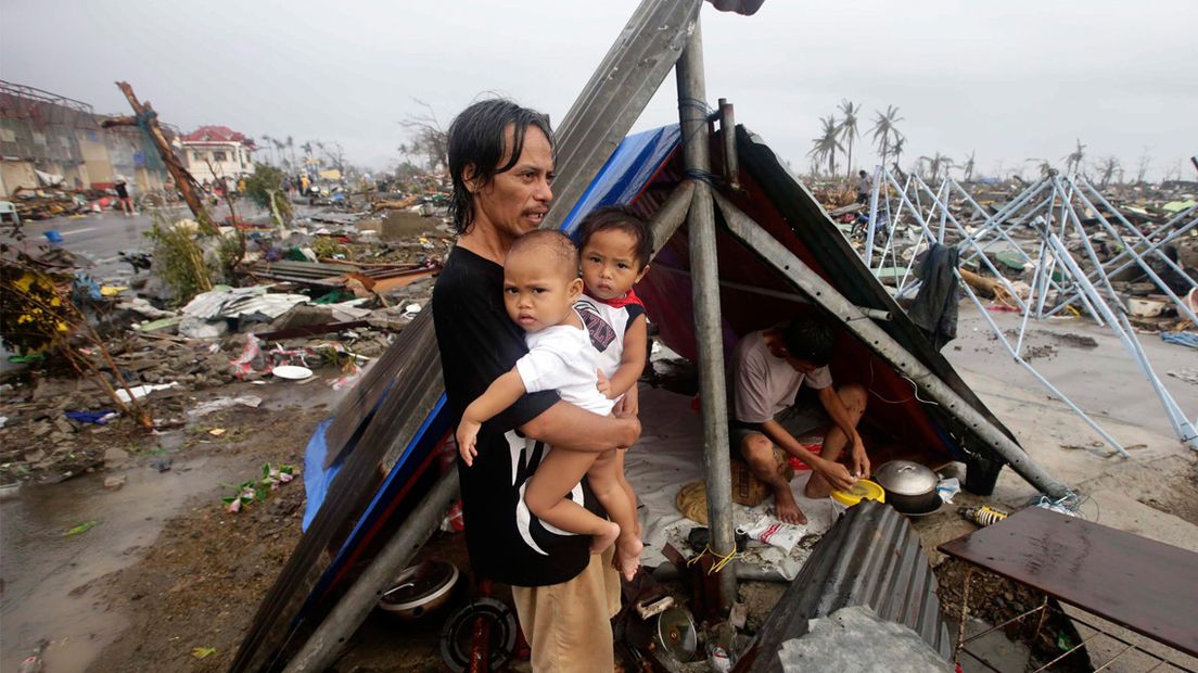 storm filipijnen provisorisch tentje