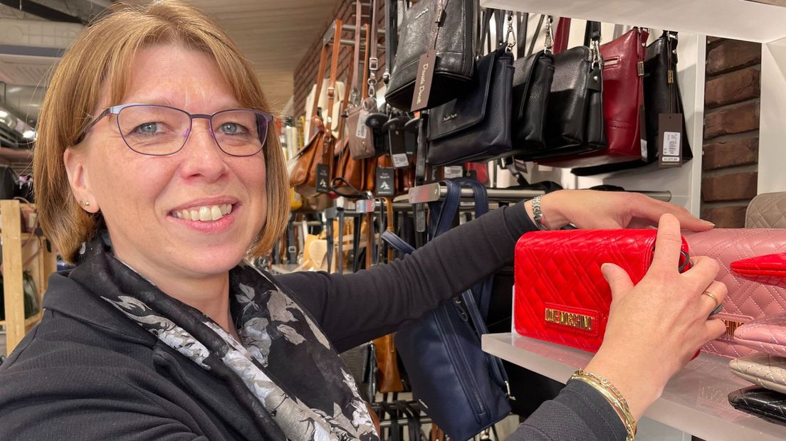 Deze Zoetermeerse winkelier is super blij dat er meer mag