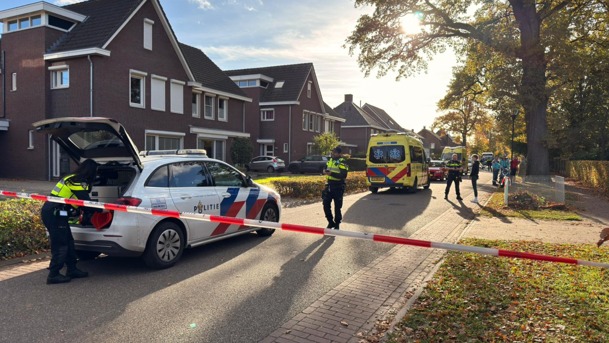 Traumahelikopter komt in actie voor ernstig ongeluk met scooterrijder.