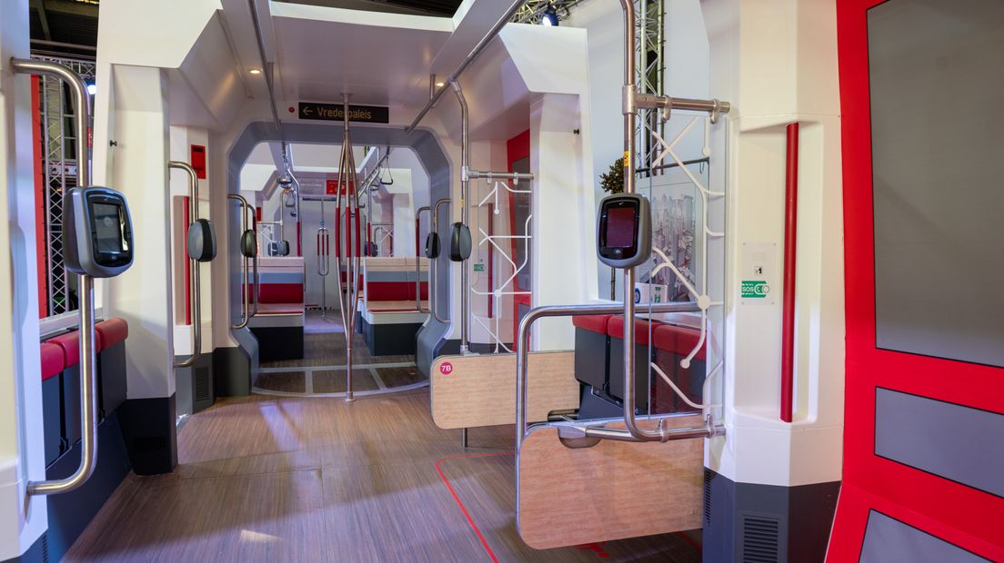 Model TINA-tram