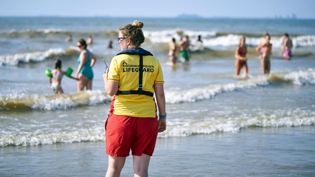 De Reddingsbrigade op het strand van Scheveningen