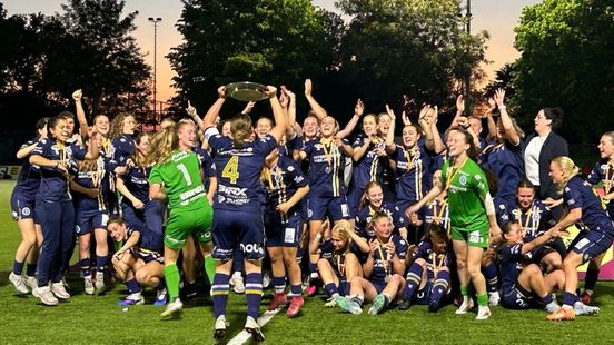 Kampioen en gepromoveerd: historische avond voor vrouwen De Graafschap