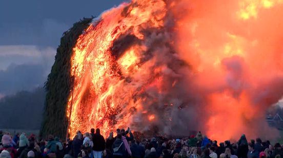 Kijk terug: paasvuren in Beuseberg en Espelo Nieuws