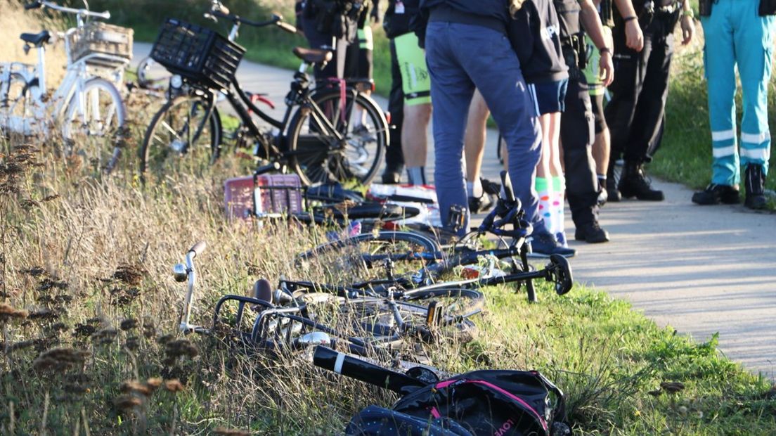 De aanrijding ontstond op de Madijk, een fietspad net buiten Eelderwolde