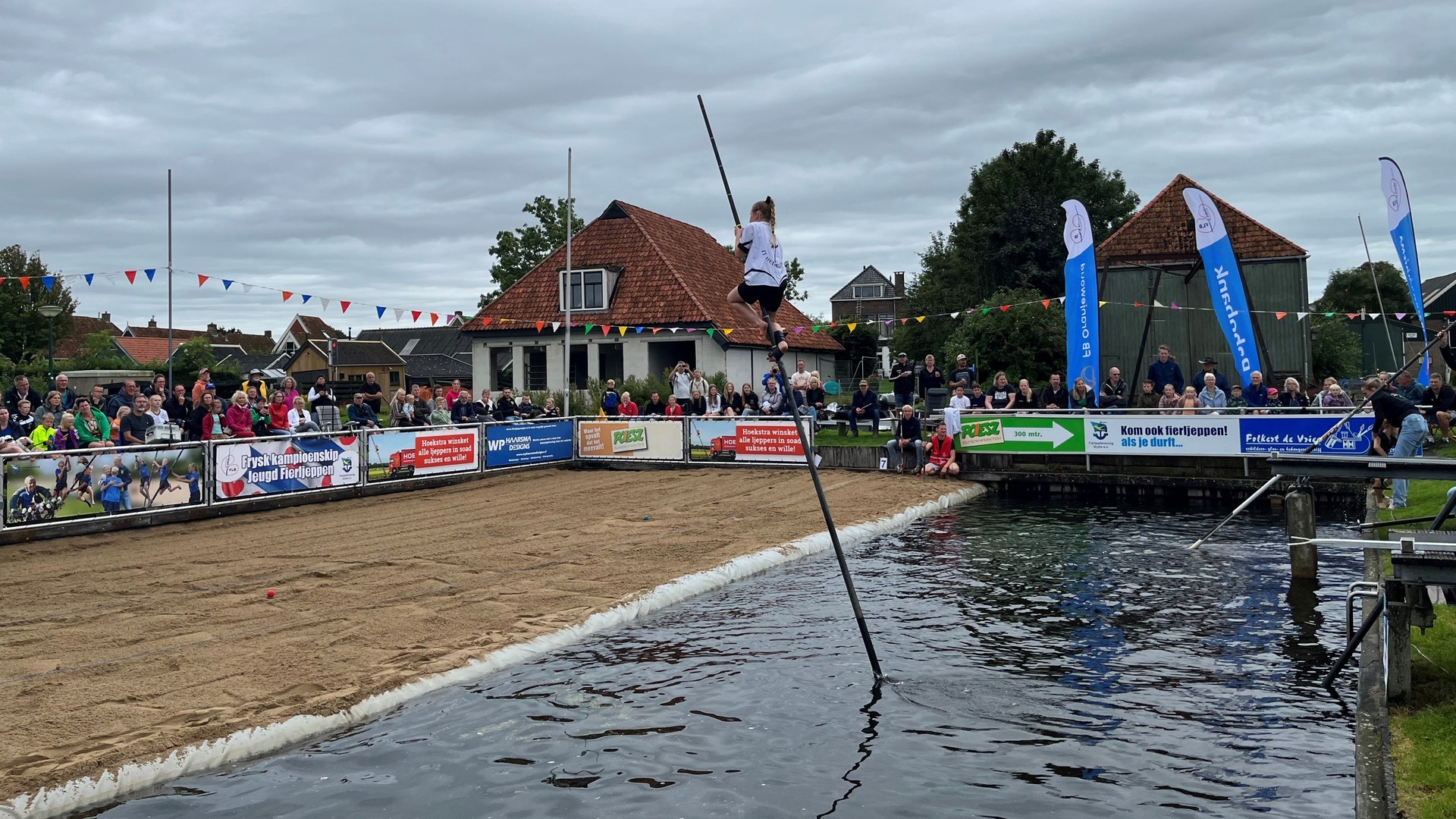 Fryslân is vier nieuwe fierljepkampioenen rijker