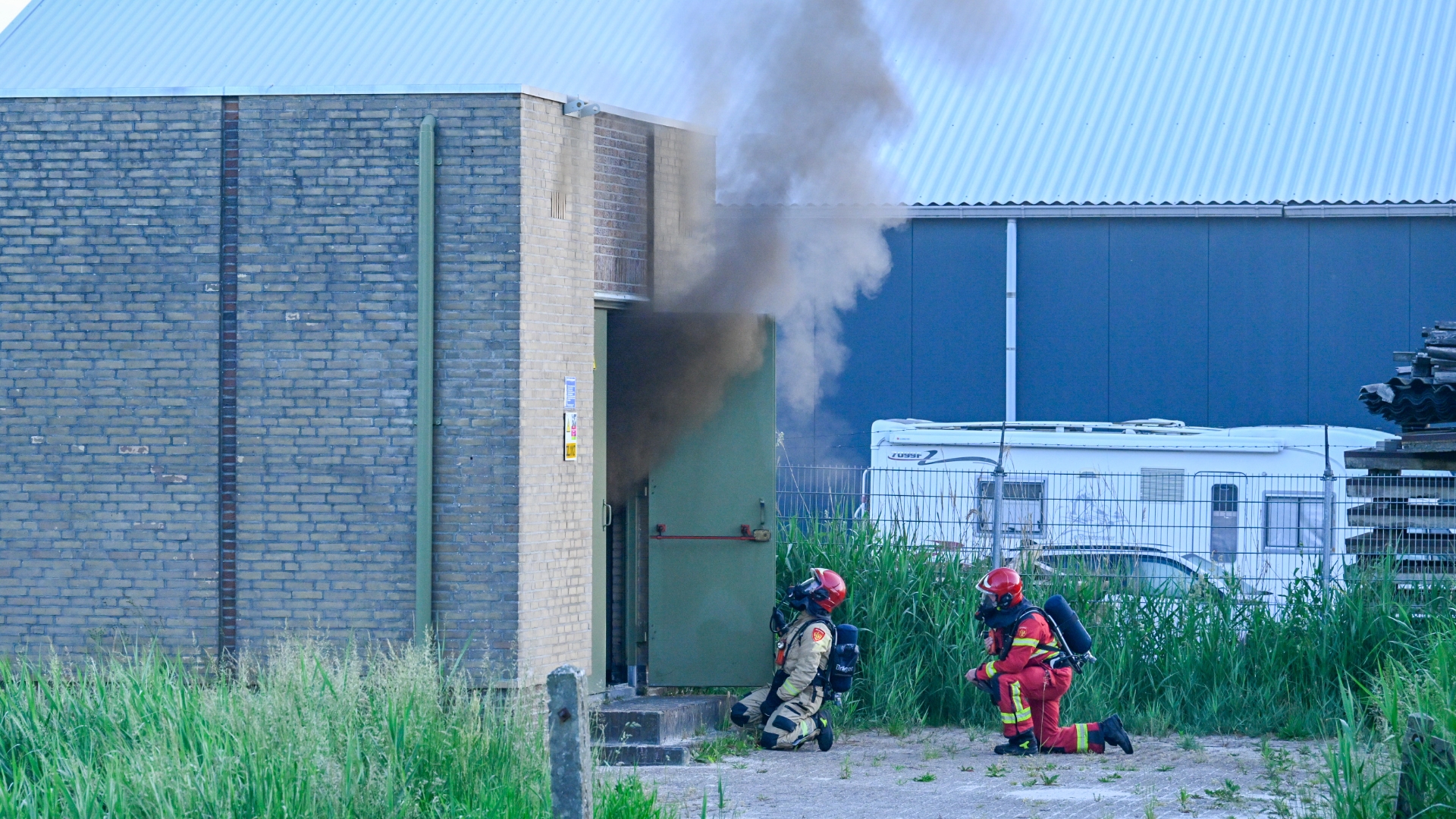 Bedrijven in problemen door brand in transformatorstation Farmsum