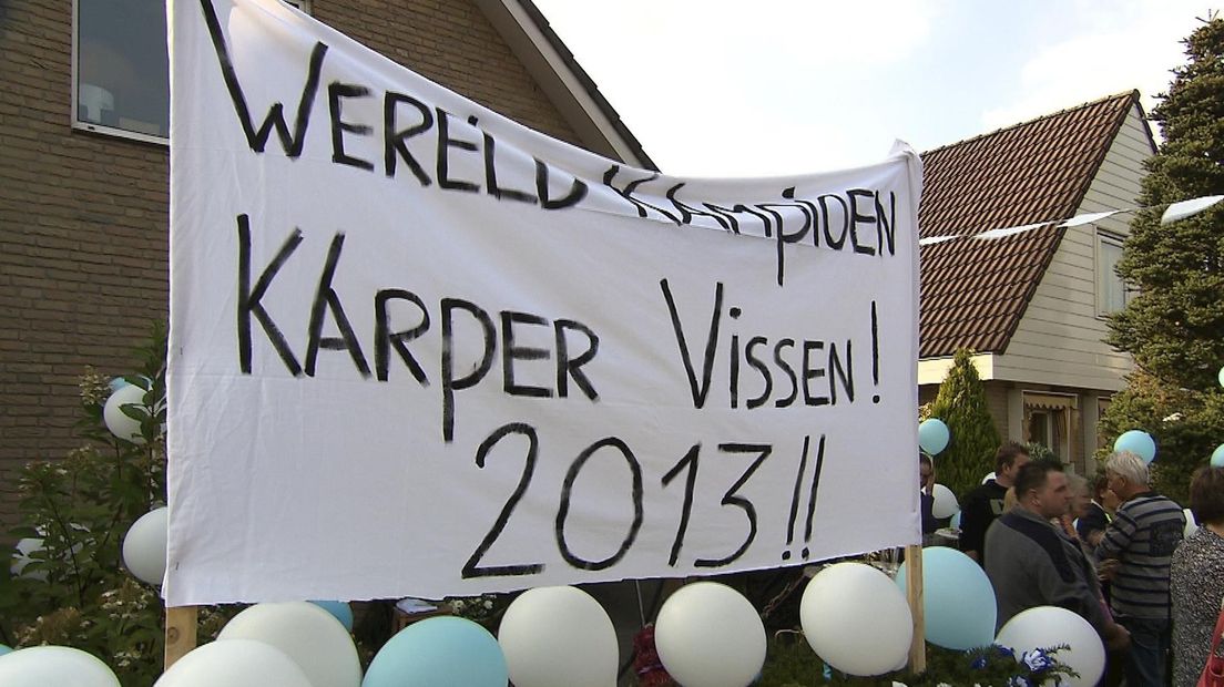Wereldkampioenen karpervissen feestelijk onthaald in Borne