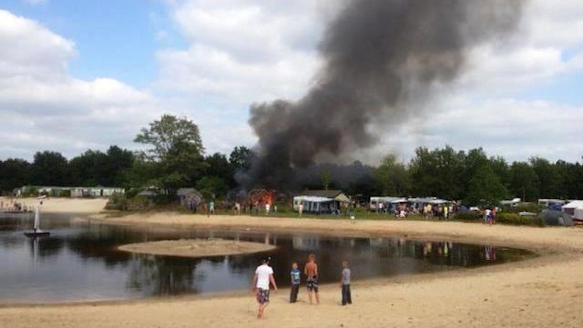 Tent ontploft op camping Stoetenslagh Rheezerveen