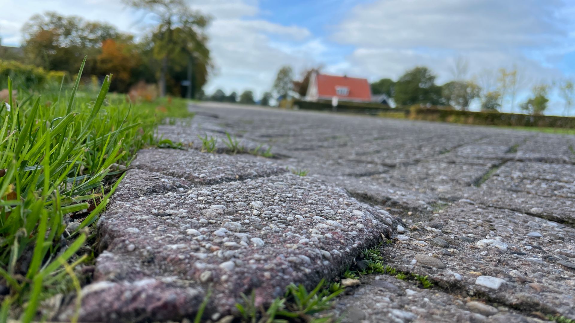 Kwaliteit Wegen Westerveld Bijna Door Ondergrens, Gemeente Trekt Ruim 2 ...