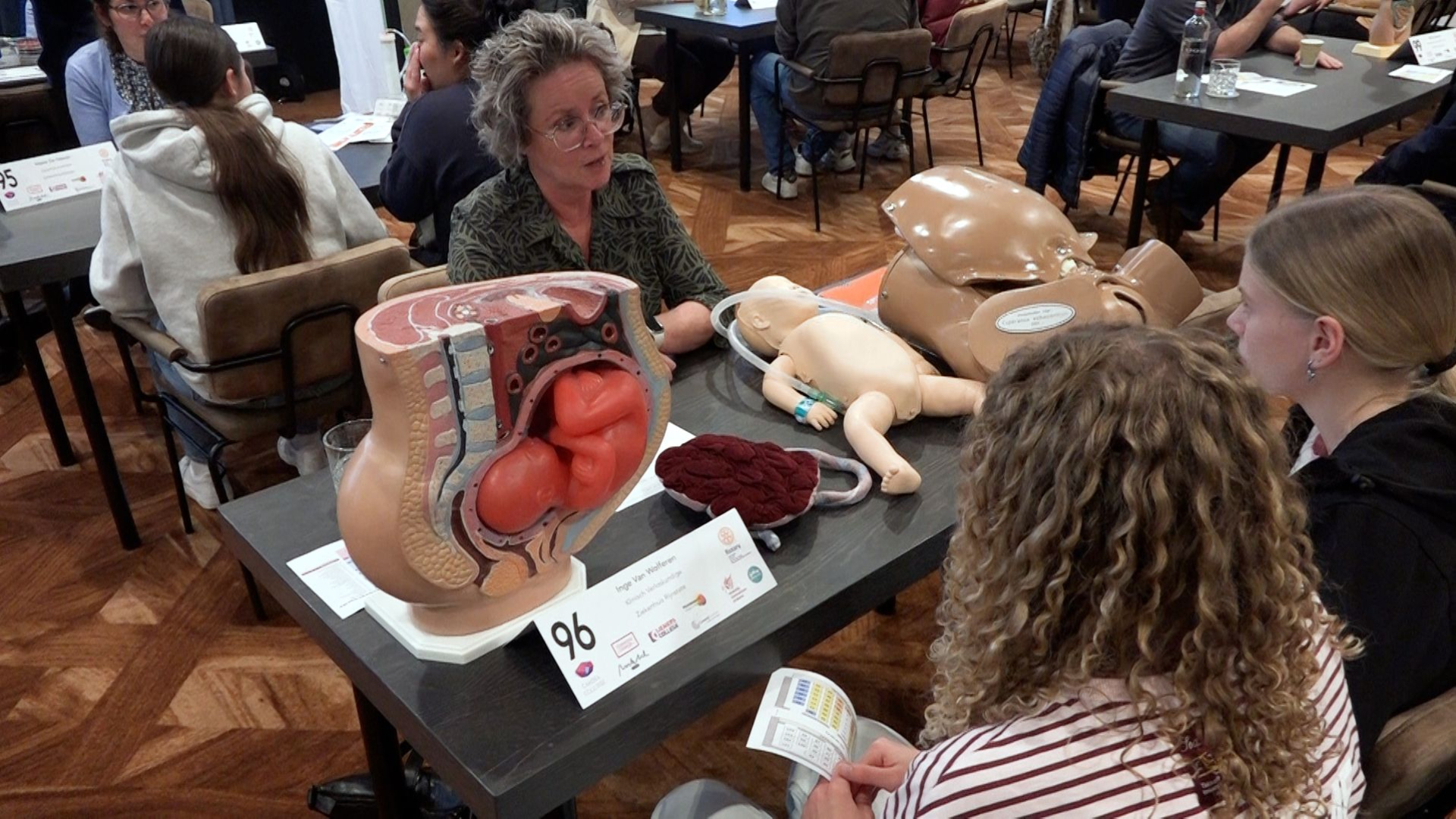 Speeddaten op de banenmarkt:  'Ze lopen mij als burgemeester voorbij'