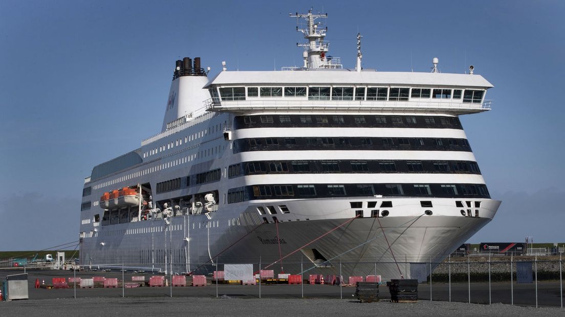 MS Romantika in de Eemshaven