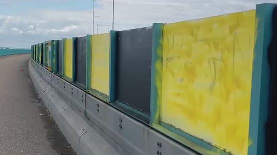 Dorpsraad is 'Vitesse-brug' zat, maar graffiti blijft mogelijk nog 30 jaar zitten