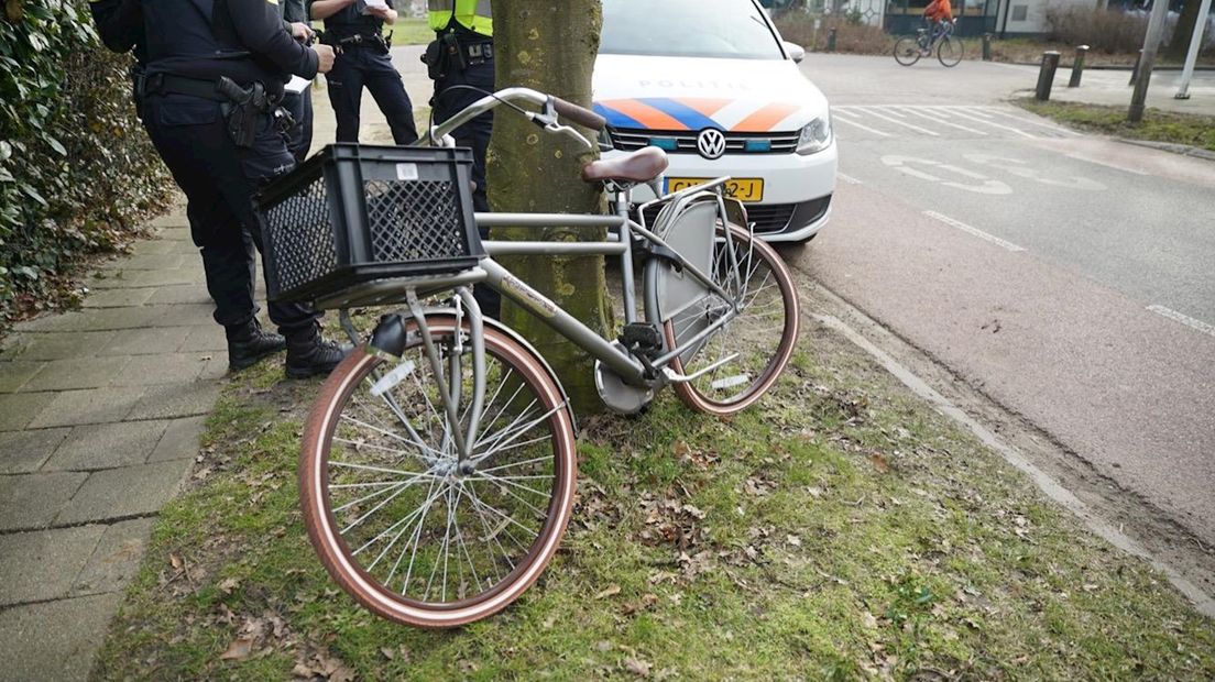 Jongetje gewond naar ziekenhuis na aanrijding in Diepenveen