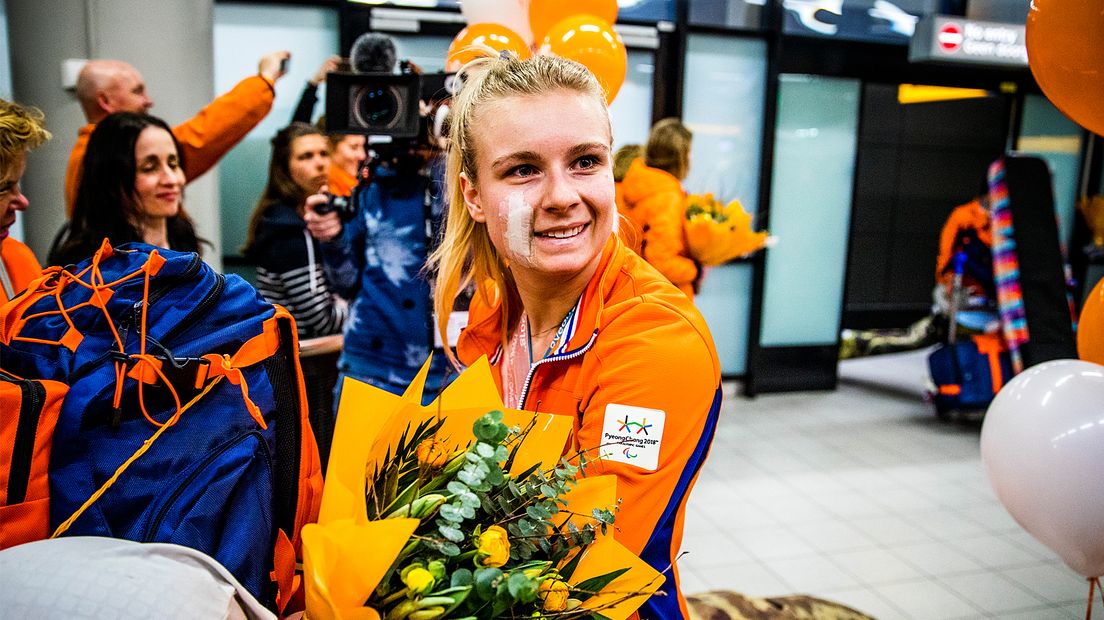 Lisa Bunschoten vanmorgen op Schiphol/