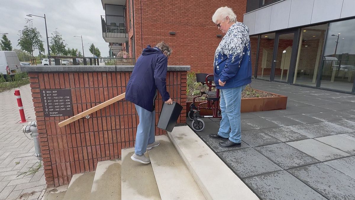 Flinke problemen in gloednieuw wooncomplex voor ouderen: hoge ingang en lage wc's