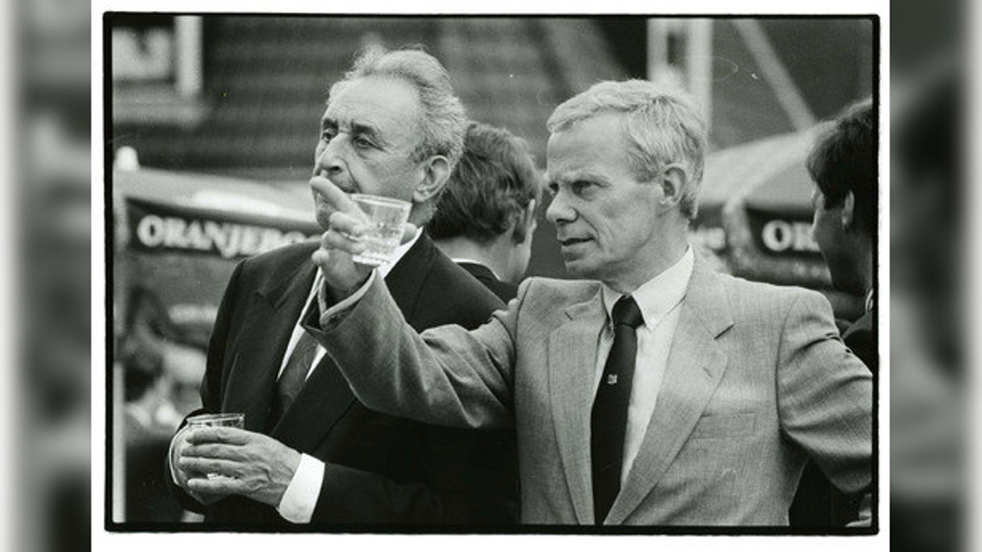 Eerste foto's uit archief Sake Elzinga online - RTV Drenthe