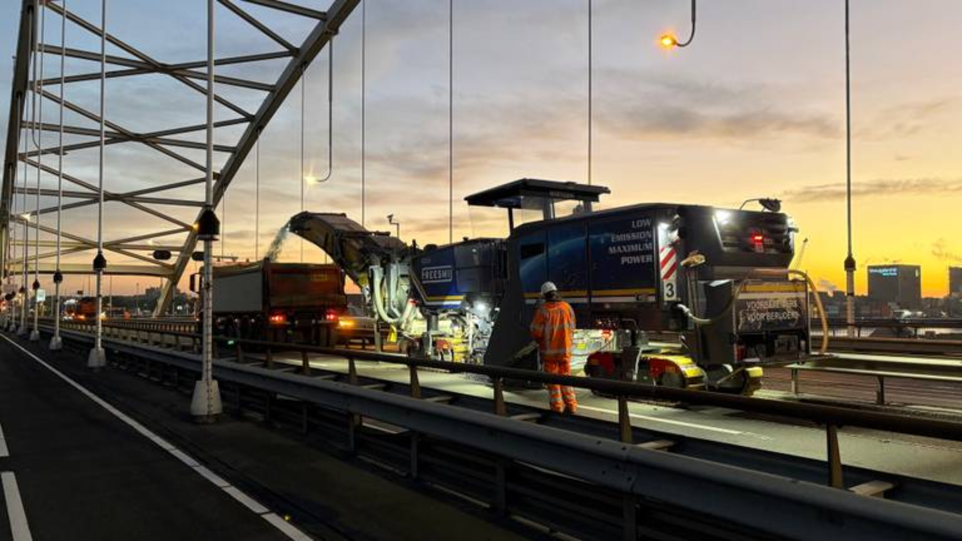 Ook deze week wordt er vier nachten gewerkt aan de Merwedebrug. Twee nachten elk in beide richtingen.
