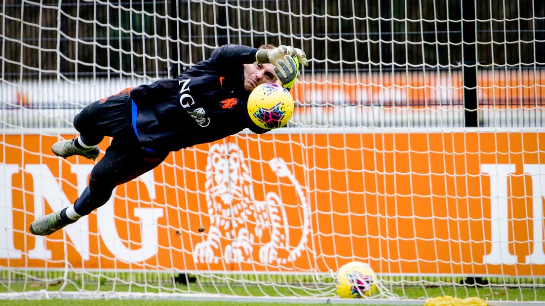 Jasper Cillessen op de training bij Oranje.