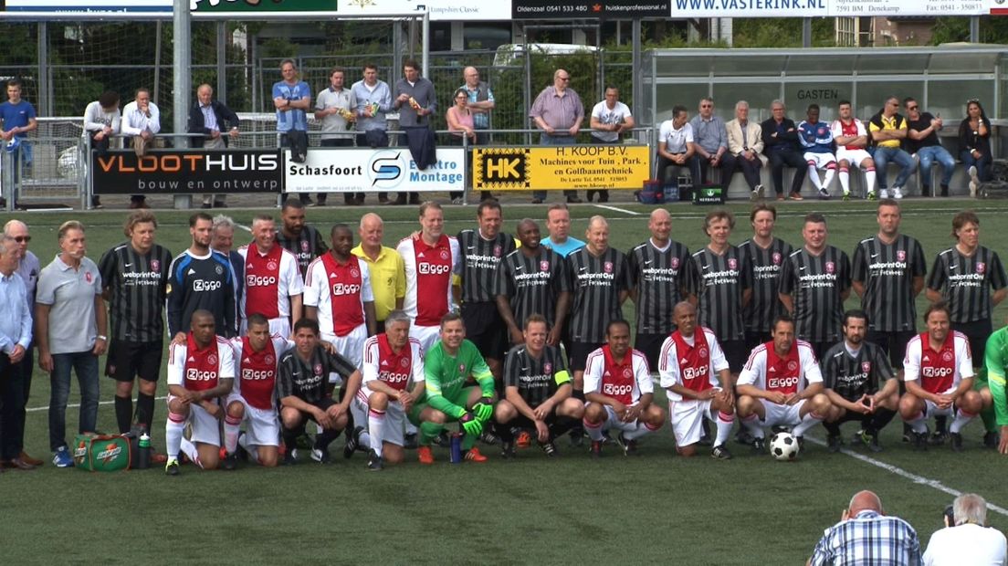 Oud-FC Twente speelde vanavond tegen Lucky Ajax in De Lutte