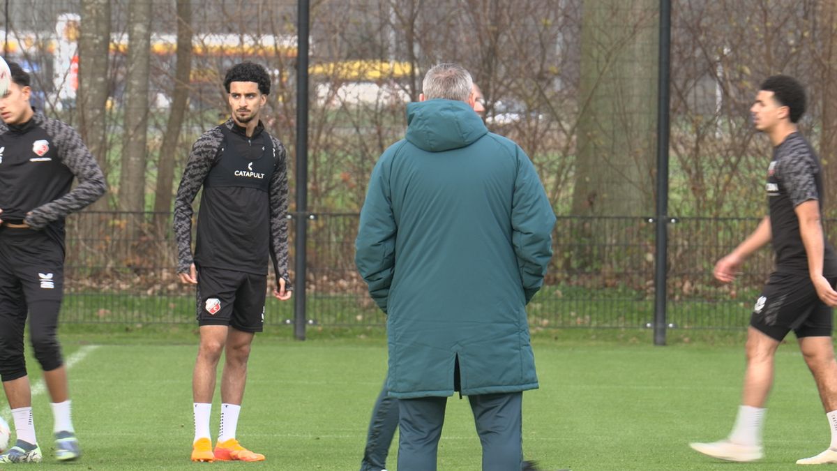 Lucht bij FC Utrecht geklaard tussen Jans en Iqbal: 'Hij is beschikbaar voor duel met Nottingham For