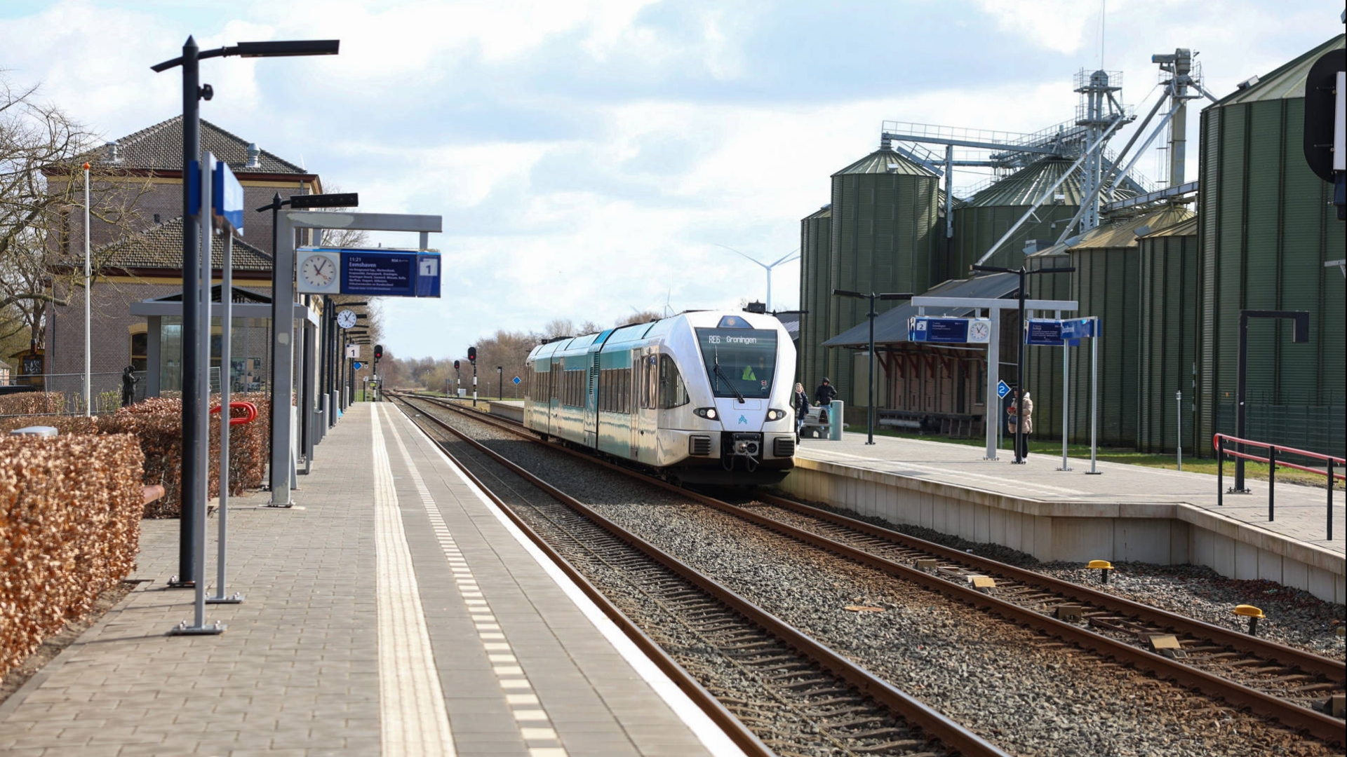 112-nieuws: Treinen tussen Zuidbroek en Scheemda rijden weer • Balkonbrand bij woning in Stad