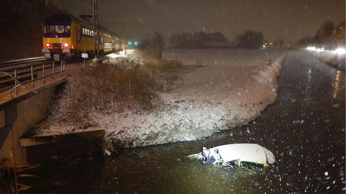 Auto te water in Zwolle