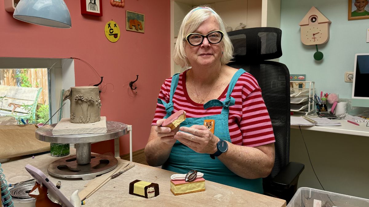 As in een roze koek, reuze mergpijp of pakje sigaretten: Jackelien (57) maakt speciale urnen