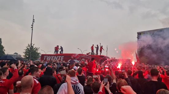 Groot feest FC Twente na behalen voorronde Champions League