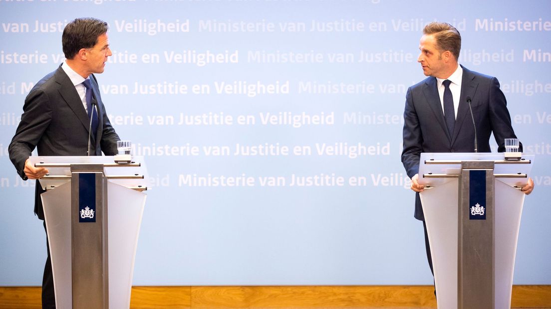 Premier Rutte en minister De Jonge hielden vanavond een persconferentie