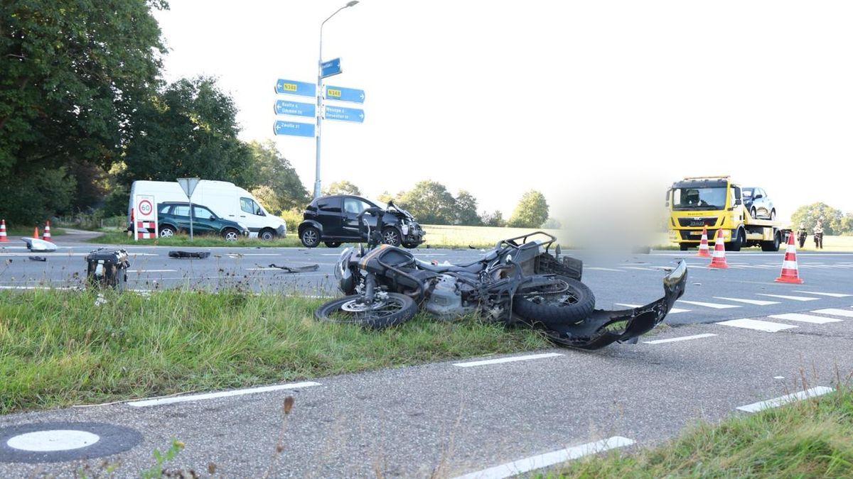 Motorrijder naar ziekenhuis na ongeval in Wesepe