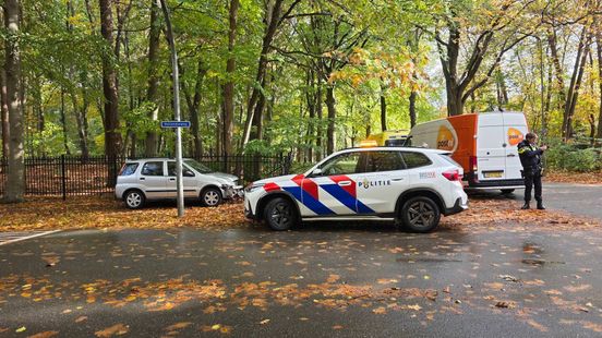 Botsing met een busje van de postbezorger. Botsing met een busje van de postbezorger.