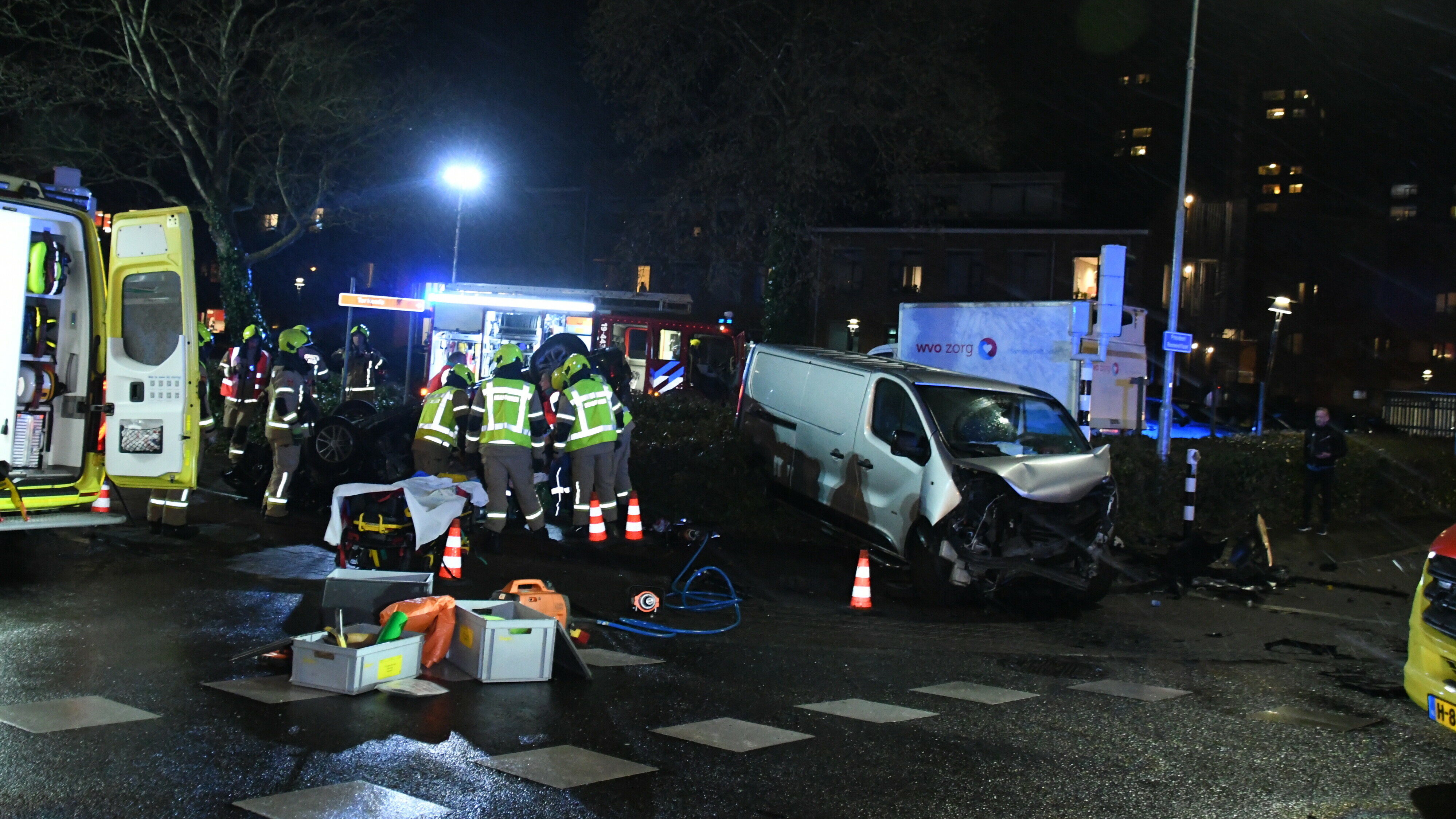 Twee gewonden bij botsing busje en auto in Vlissingen, bestuurder aangehouden