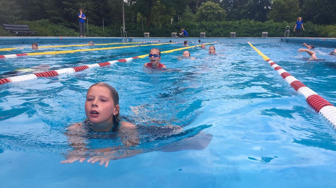 Jeugd Holten klaar voor triatlon