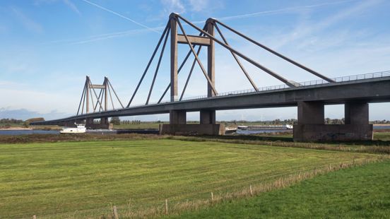 Inspectie Prins Willem-Alexanderbrug: per nacht één rijrichting dicht